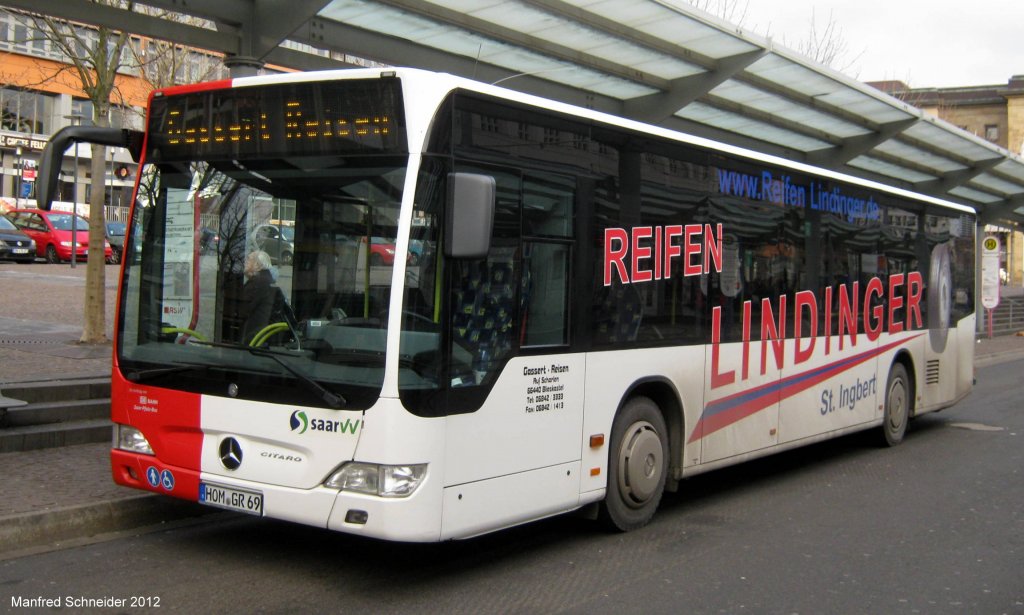 Hier ist ein Mercedes Citaro Bus der Firma Gassert Reisen aus Blieskastel im Saarland zu sehen. Das Foto habe ich im Januar 2012 am Hauptbahnhof in Saarbrcken gemacht,