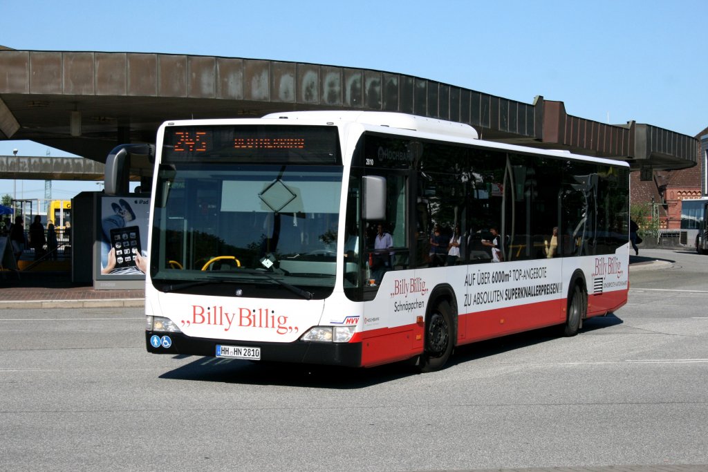 Hochbahn 2810 (HH HN 2810) mit Werbung fr Billy Billig.
Hamburg Harburg ZOB, 17.6.2010.