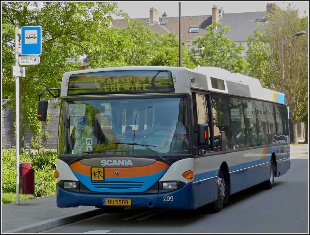 (HU 5508) Scania Bus im Dienste der Stadt Luxemburg als Schlertransport unterwegs am 17.06.2013.