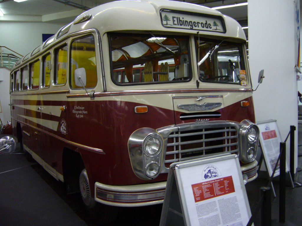 Ikarus 31 Reisebus von 1960. Techno Classica Essen am 14.04.2013.
