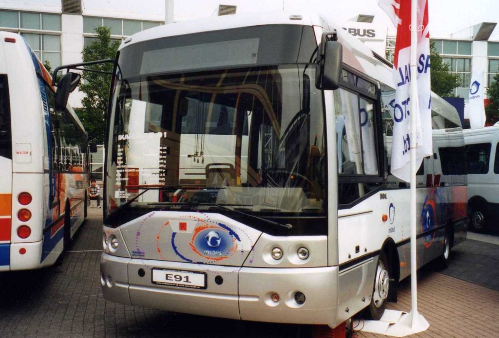 Ikarus E91, aufgenommen auf der IAA 2000 in Frankfurt.