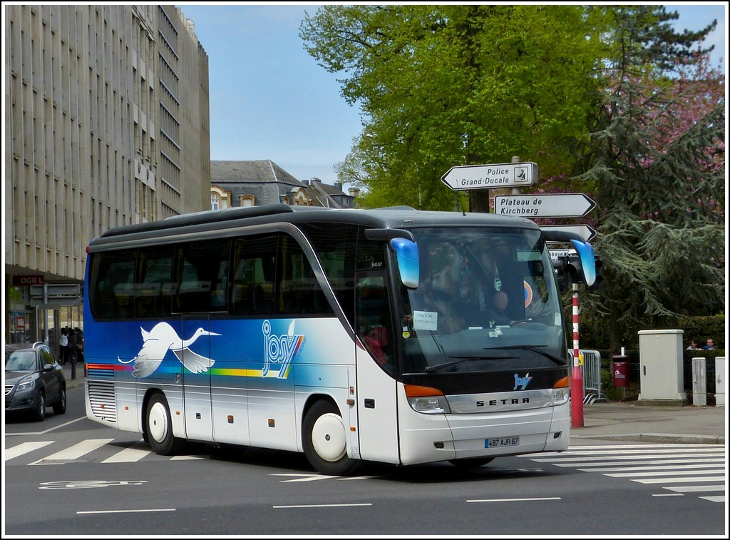 In den Straen der Stadt Luxemburg war dieser Setra S411 HD am 30.04.2012 unterwegs.