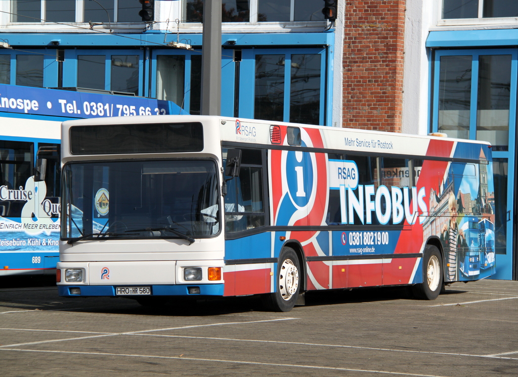 Infobus der RSAG stand am 07.10.2012 auf dem Betriebshof der Rostocker Straenbahn AG in der Hamburger Str.115 in Rostock 