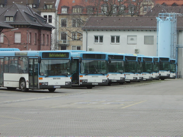Jede menge alte Busse des RNV in Heidelberg am 19.11.10