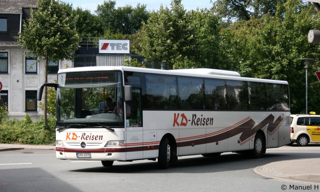 KD Reisen (DAN KD 70).
Aufgenommen am ZOB Lneburg, 20.8.2010.
