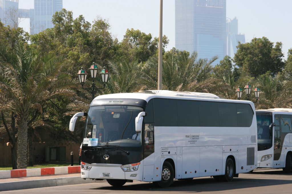 King Long (chin. Hersteller)  Prime Limousine , Abu Dhabi/VAE, 14.03.2013