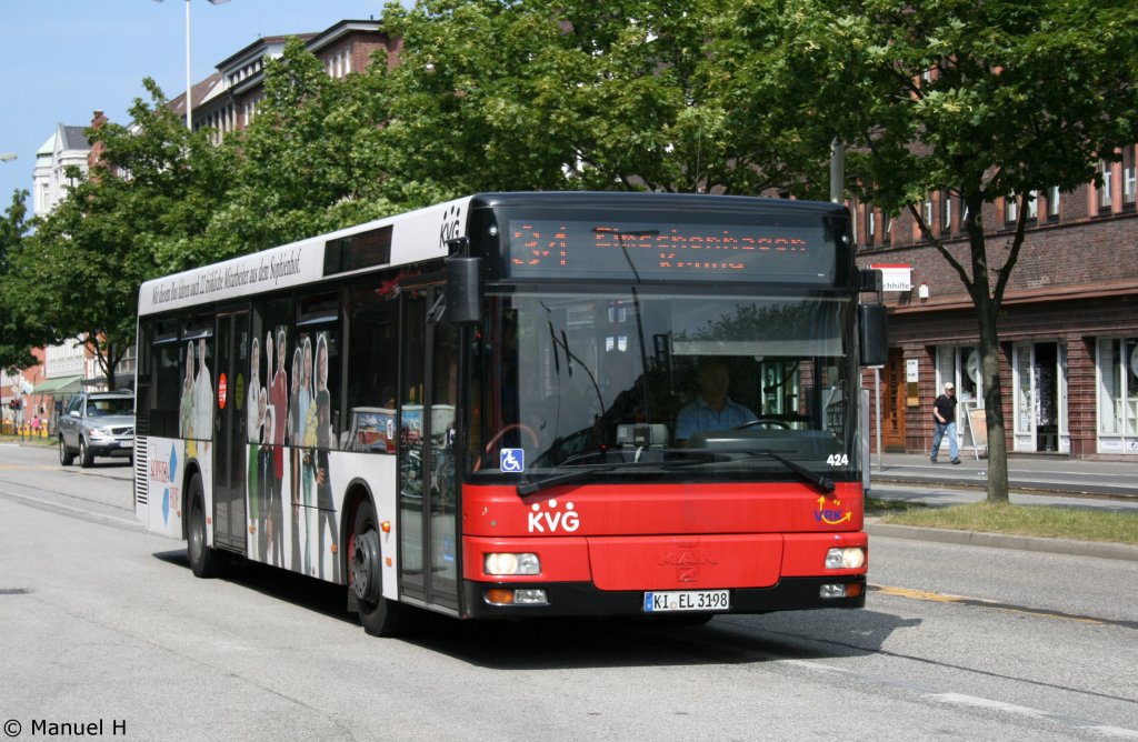 KVG 424 (KI EL 3198) macht Werbung fr den Sophien Hof.
Kiel HBF, 1.7.2010.
