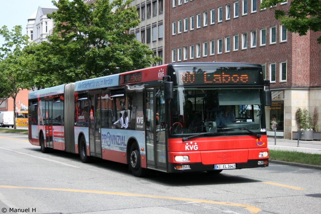 KVG 466 (KI EL 3642).
Der Bus macht Werbung fr die Provinzial.
Kiel HBF, 1.7.2010.