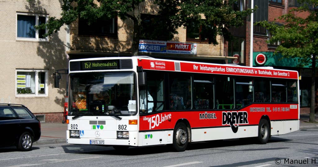 KVG 802 (STD L 1071).
Der Bus macht Werbung fr Mbel Dreyer.
Aufgenommen in Hamburg Harburg, 21.8.2010.