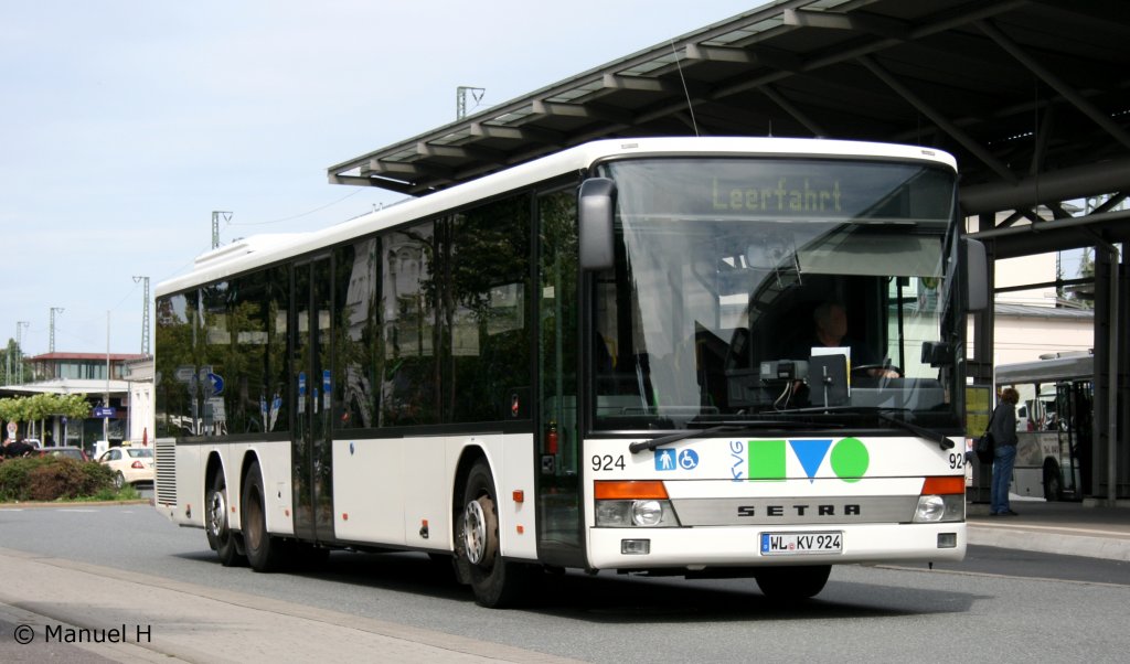 KVG 924 (WL KV 924).
Aufgenommen am ZOB Lneburg, 20.8.2010.