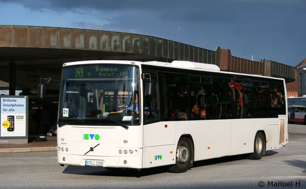KVG 964 (STD L 1155).
Aufgenommen am ZOB Harburg, 2.9.2010.
