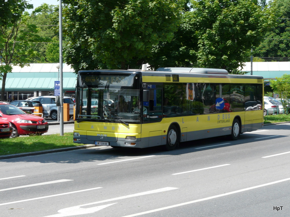 LandBus - MAN  W 128 BB unterwegs in Bregenz am 24.05.2011