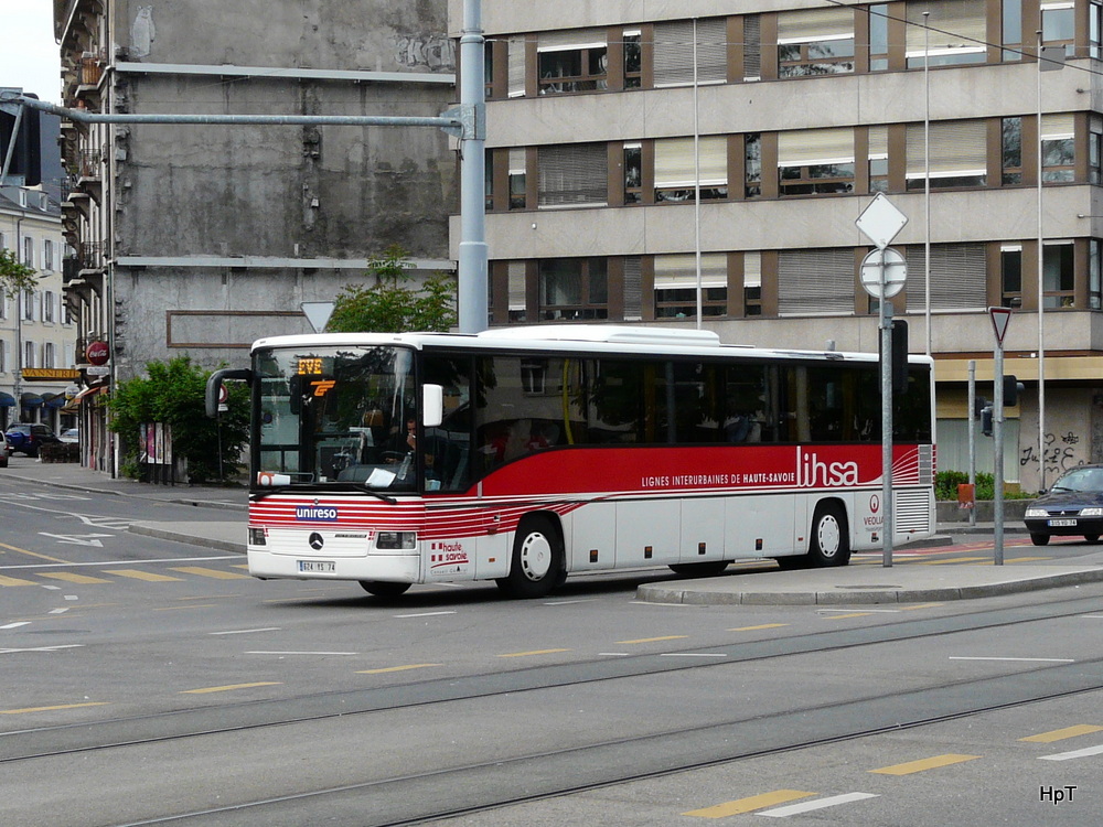 LIHS - Mercedes unterwegs in der Stadt Genf am 20.05.2012