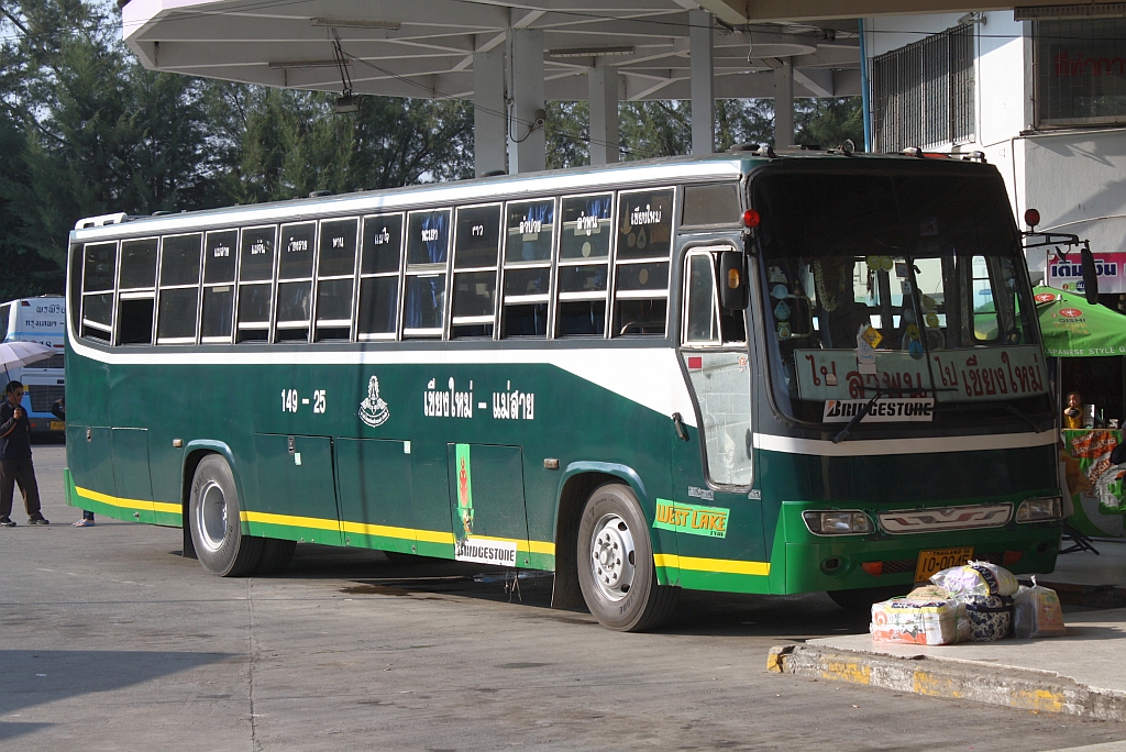Lokalbus mit der Nr. 149-25 am 22.Okt. 2011 im Busterminal von Chiang Mai.