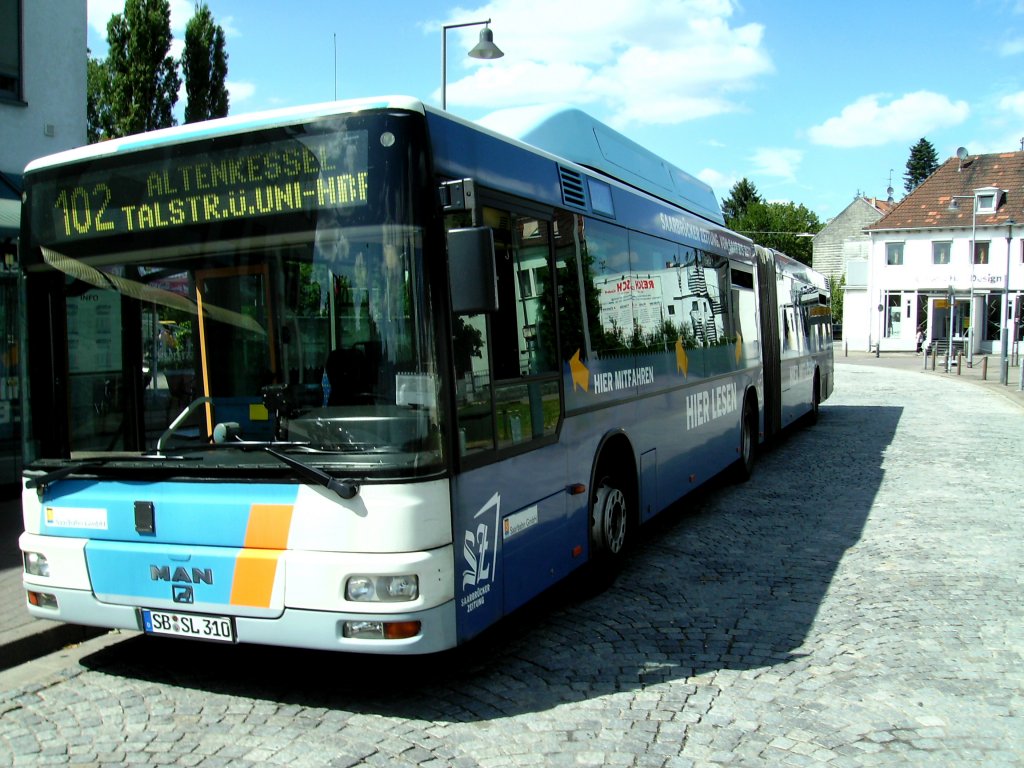 MAN Bus. Die Aufnahme des Foto war am 15.07.2010 in Saarbrcken Dudweiler auf dem Dudoplatz.