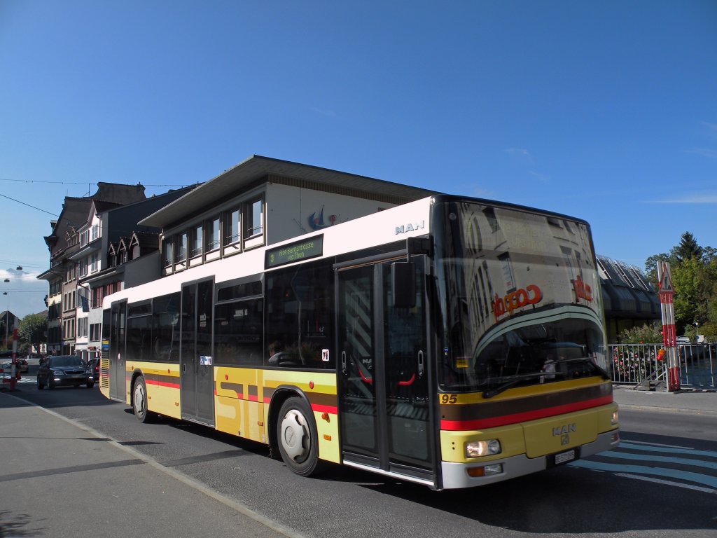 MAN Bus mit der Bertiebsnummer 95 auf der Linie 3 bei der Kuhbrcke in Thun. Die Aufnahme stammt vom 12.10.2011.