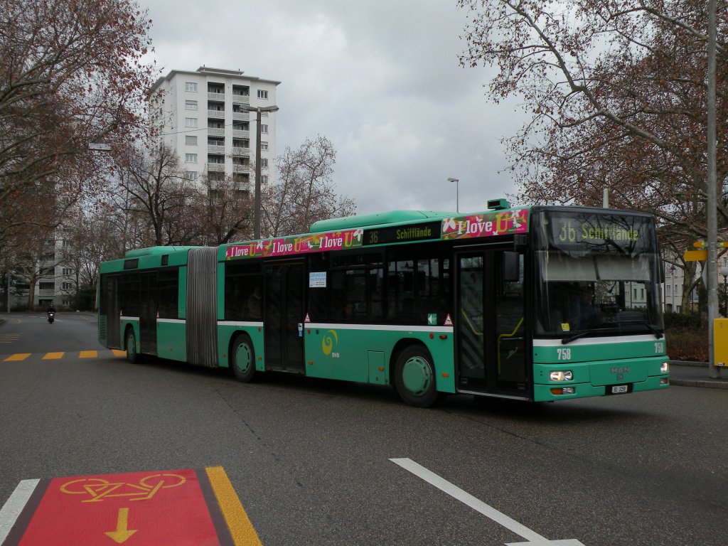 MAN Bus mit der Betriebsnummer 758 auf der Linie 36 fhrt zur Haltestelle Kannenfeldplatz. Die Aufnahme stammt vom 16.02.2012.
