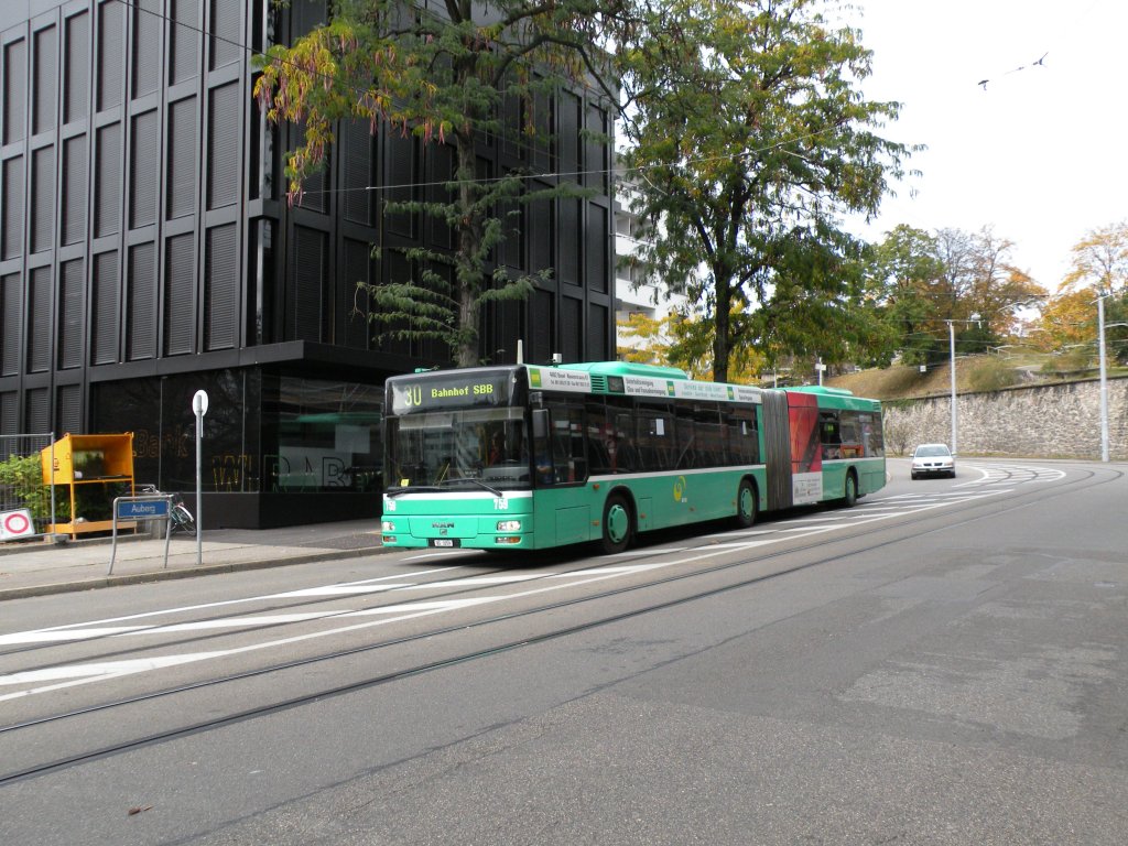 MAN Bus mit der Betriebsnummer 759 fhrt den Auberg hinunter um dann via Innere Margrethenstasse zum Bahnhof SBB zu gelangen. Doe Aufnahme stammt vom 12.11.2009.