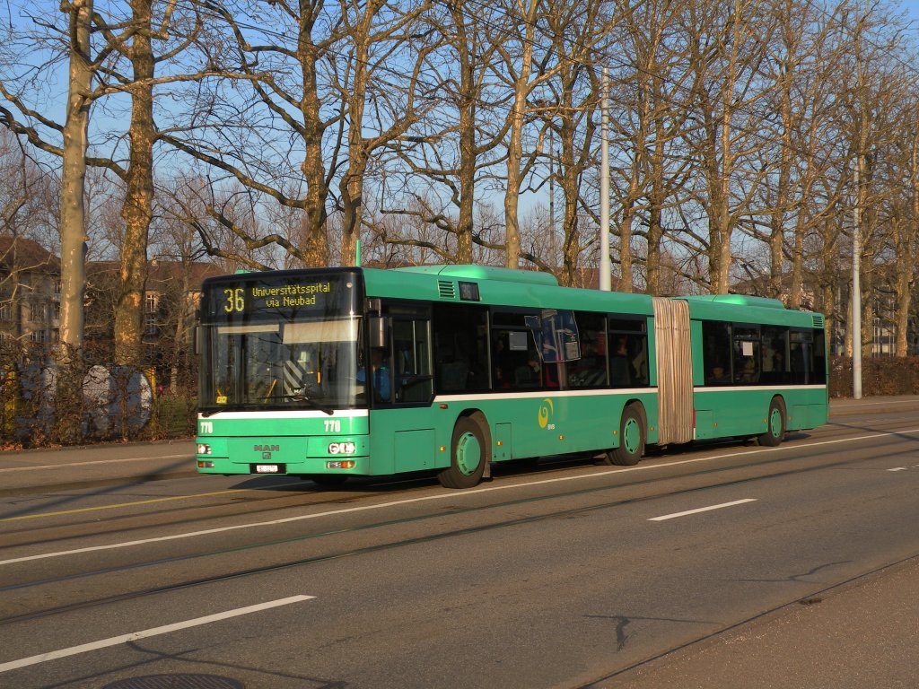 MAN Bus mit der Betriebsnummer 770 auf der Linie 36 fhrt zur Haltestelle Zoo Dorenbach. Die Aufnahme stammt vom 28.02.2012.