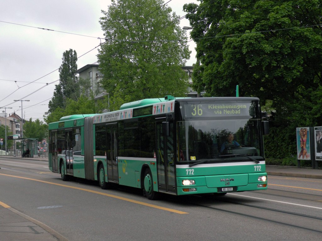 MAN Bus mit der Betriebsnummer 772 beim Zoo Dorenbach auf der Linie 36. Die Aufnahme stammt vom 15.05.2010.