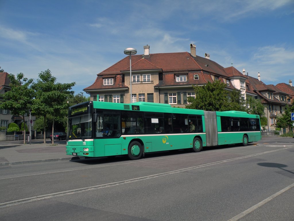 MAN Bus mit der Betriebsnummer 776 auf der Linie 34 am Rtimeyer-Platz in Basel. Die Aufnahme stammt vom 20.05.2011.