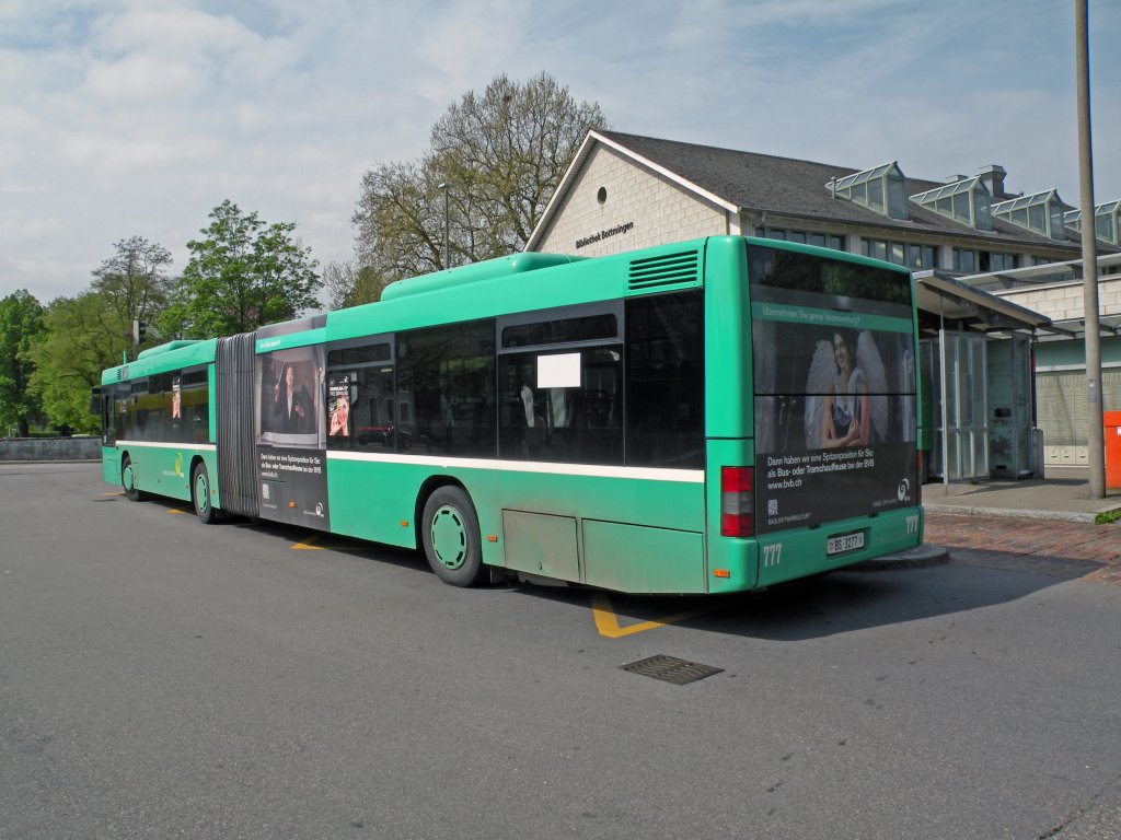 MAN Bus mit der Betriebsnummer 777 auf der Linie 34 an der Station in Bottmingen. Auch an den Bussen wird fr weibliches (Fahr)-Personal geworben. Die Aufnahme stammt vom 06.05.2013