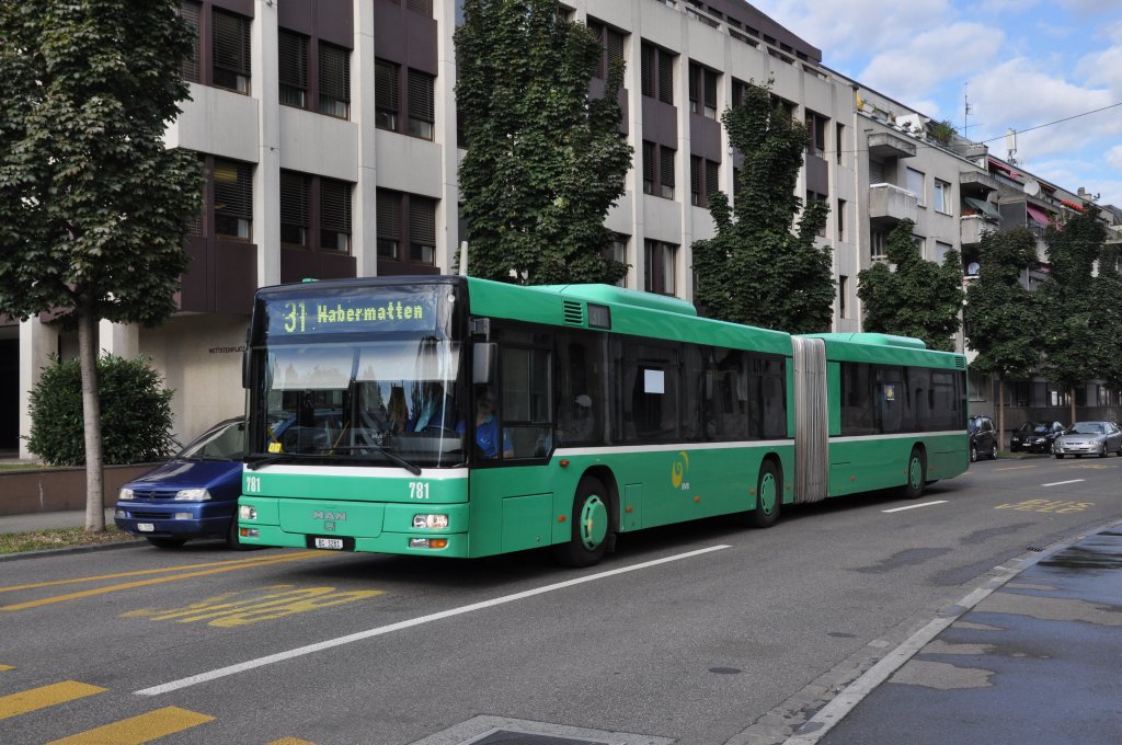 MAN Bus mit der Betriebsnummer 781 auf der Linie 31 am Wettsteinplatz. Die Aufnahme stammt vom 24.08.2011.