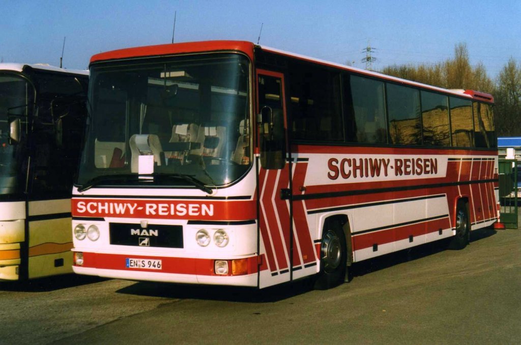 MAN FRH362, aufgenommen im November 1998 im GWZ der Neoplan NL Rhein Ruhr in Oberhausen.