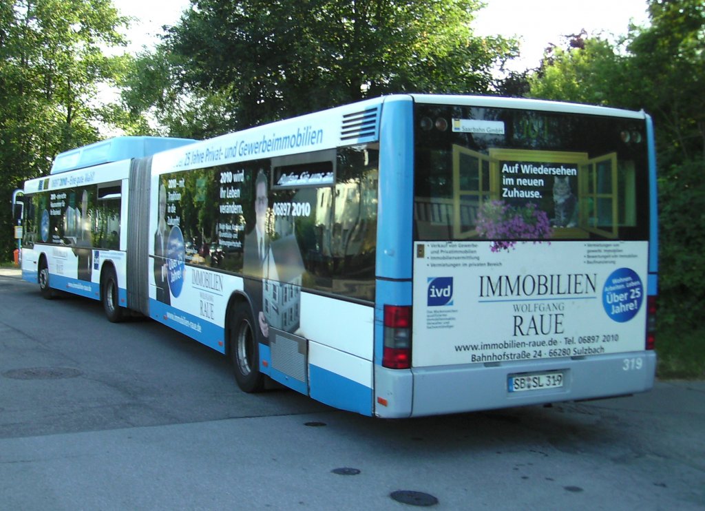 MAN Gelenkbus. Die Aufnahme des Foto war am 01.07.2010 in Saarbrcken-Fllengarten.