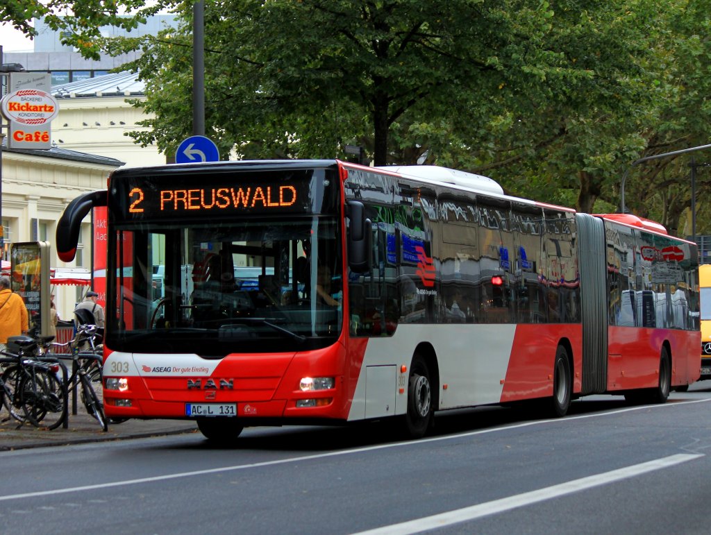 MAN Gelenkbus Nr. 303 der ASEAG am 18.09.2012 als Linie 2 zum Preuswald am Aachener Elisenbrunnen.