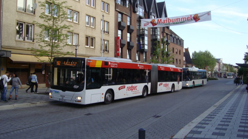 MAN Lion´s City in Lehrte am 04.05.2010. Fr mich einer der schnsten Buse in Lehrte.