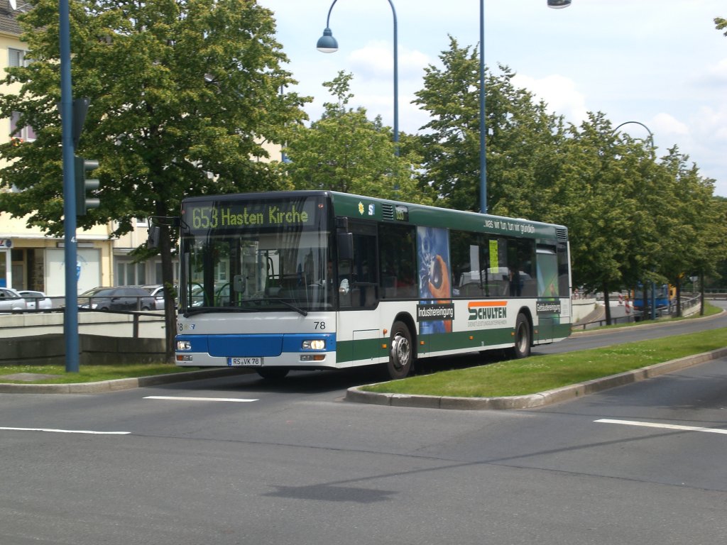 MAN Niederflurbus 2. Generation auf der Linie 653 nach Hasten Kirche am Hauptbahnhof Remscheid.(4.7.2012)
 
