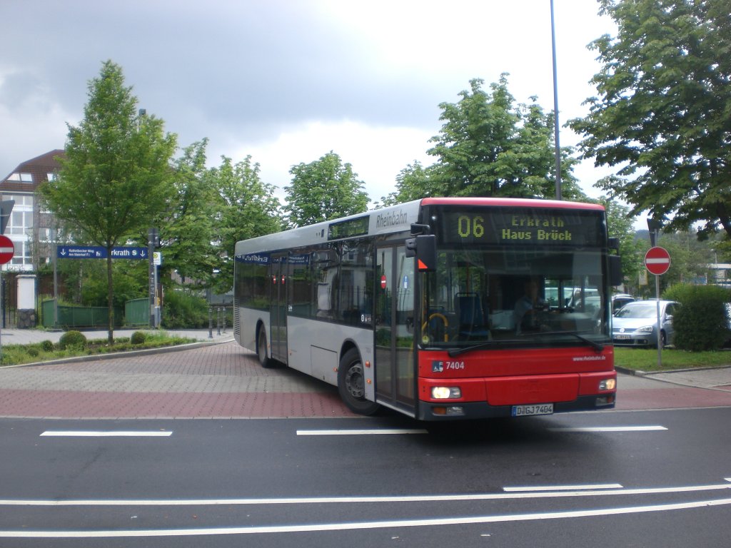 MAN Niederflurbus 2. Generation auf der Linie 06 nach Erkrath Haus Brck am S-Bahnhof Erkrath.(17.7.2012) 