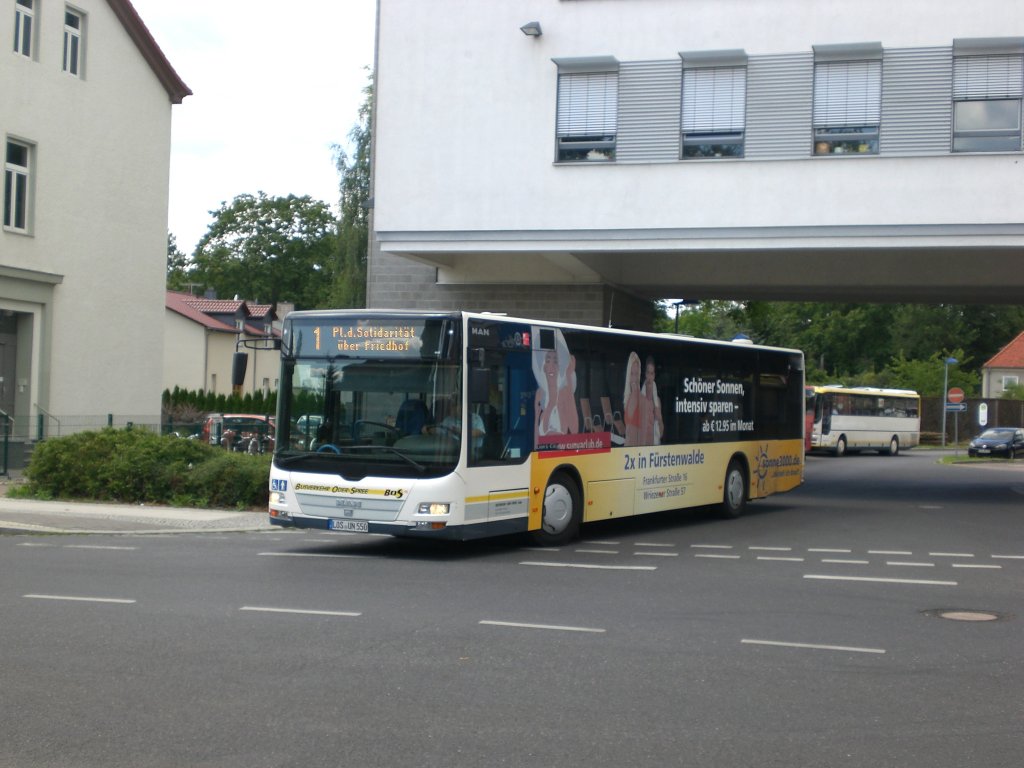MAN Niederflurbus 3. Generation (Lions City /T) auf der Linie 1 nach Frstenwalde Platz der Solidaritt am Bahnhof Frstenwalde.