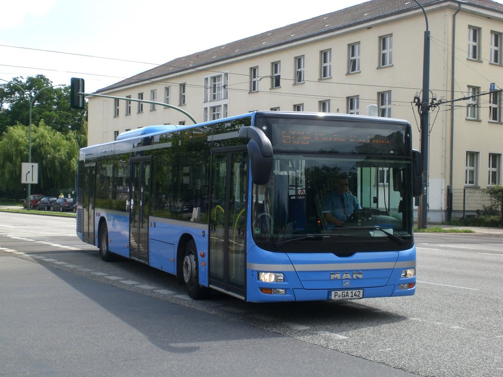 MAN Niederflurbus 3. Generation (Lion's City) auf der Linie 609 nach Kirche Kartzow am Hauptbahnhof.