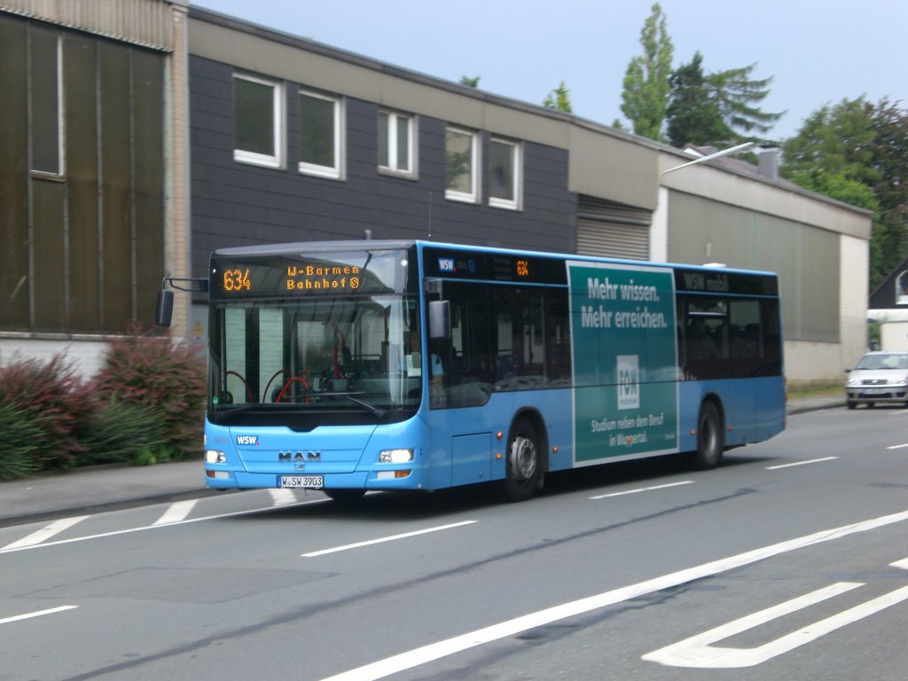 MAN Niederflurbus 3. Generation (Lion's City) auf der Linie 635 nach S-Bahnhof Wuppertal-Barmen an der Haltestelle Wuppertal-Hatzfeld Grunerstrae.(5.7.2012)
 
