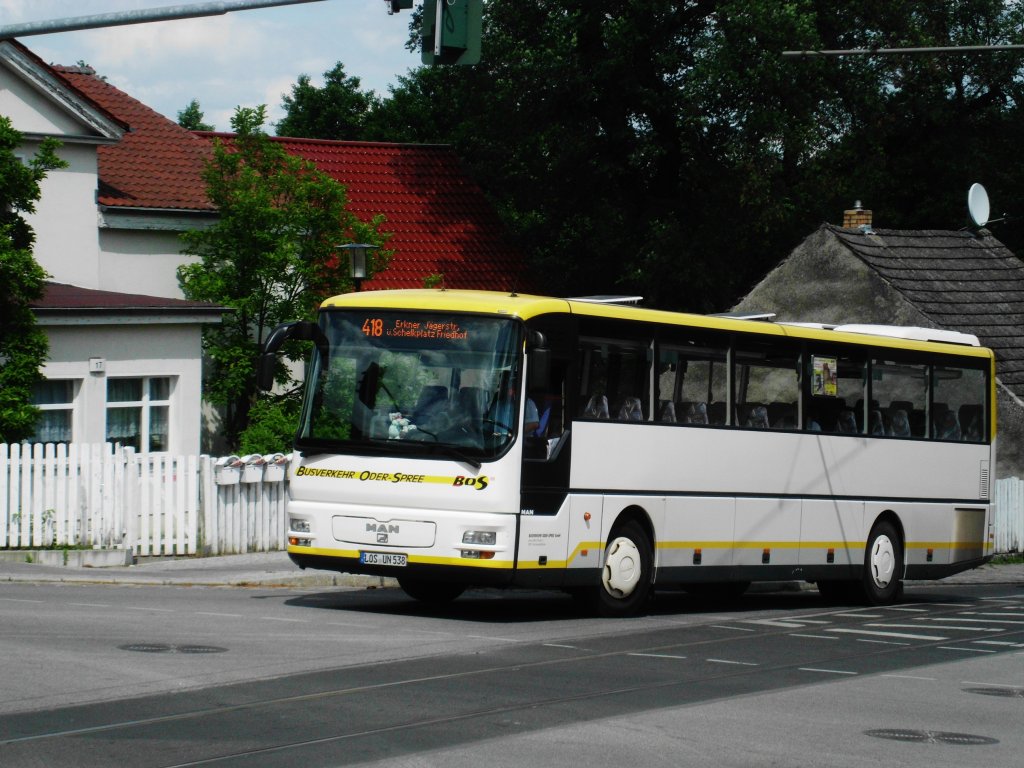 MAN L-Reihe auf der Linie 418 nach Erkner Jgerhaus an der Haltestelle Woltersdorf Kirche.(22.6.2013) 