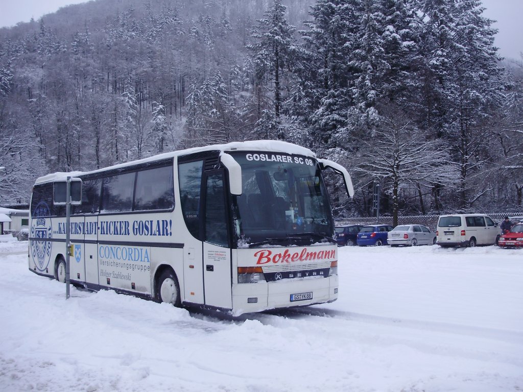mannschaftsbus des regionalligaisten
G.S.C 08 goslar
vom busunternemen bockelmann aus goslar
aufgenommen am 02.01.10