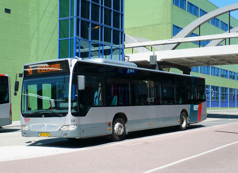 MB Citaro Bus der RET mit Nummer 243. Conradstraat, Rotterdam 02-06-2010.
