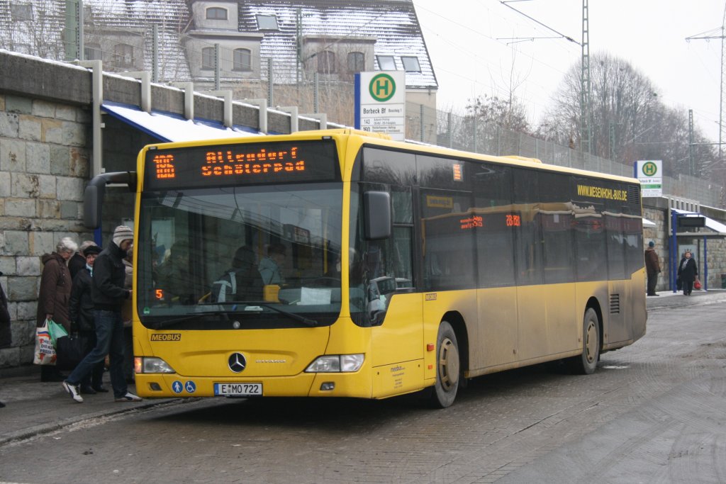 Meobus (E MO 722) mit der Linie 186 nach Altendorf.
Aufgenommen am Bf Essen Borbeck,8.1.2010.