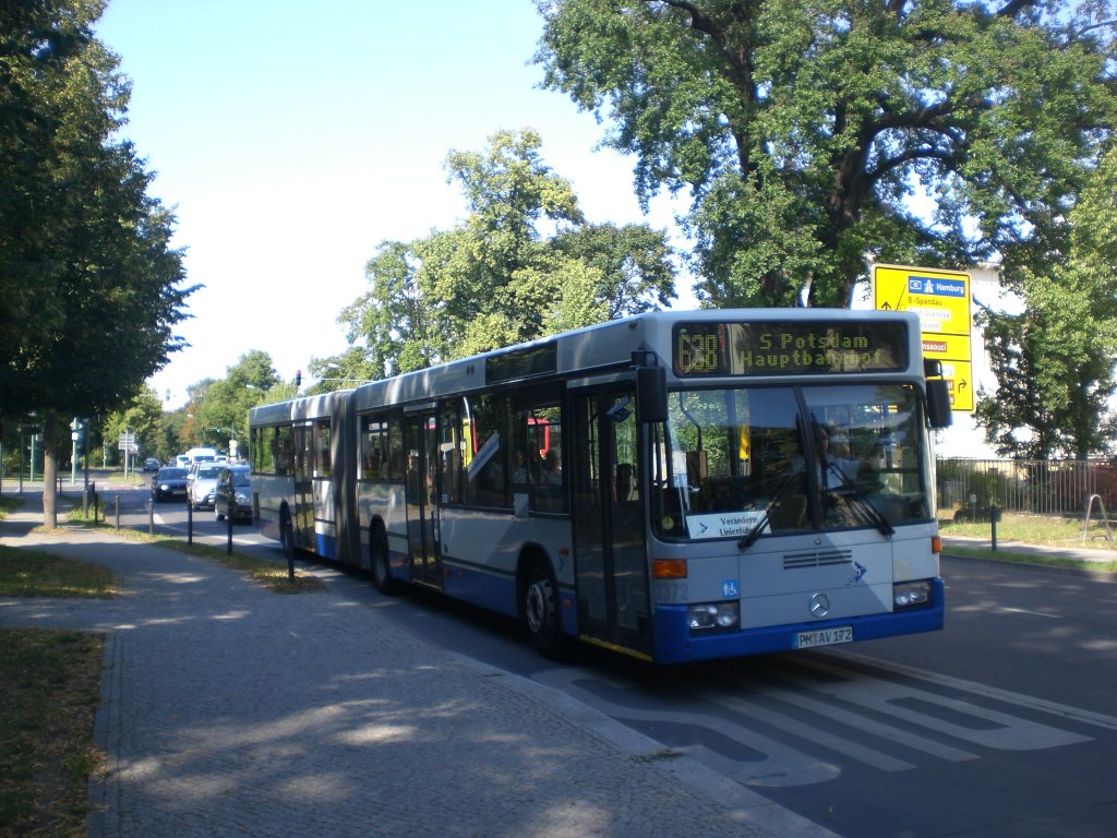 Mercedes-Benz O 405 N (Niederflur-Stadtversion) auf der Linie 638 nach Hauptbahnhof an der Haltestelle Reiterweg/Jgerallee.