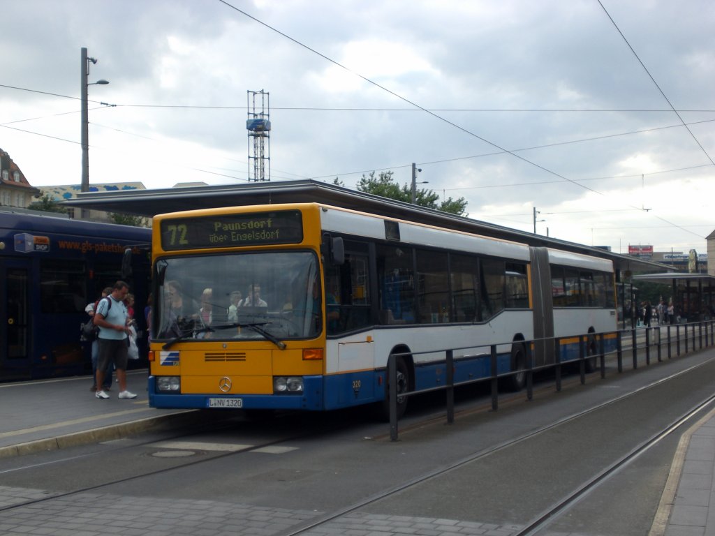 Mercedes-Benz O 405 N (Niederflur-Stadtversion) auf der Linie 72 nach Paunsdorf am Hauptbahnhof.