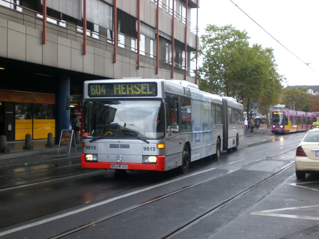 Mercedes-Benz O 405 N (Niederflur-Stadtversion) auf der Linie 604 nach Bonn Hersel am Hauptbahnhof Bonn.(4.10.2012) 