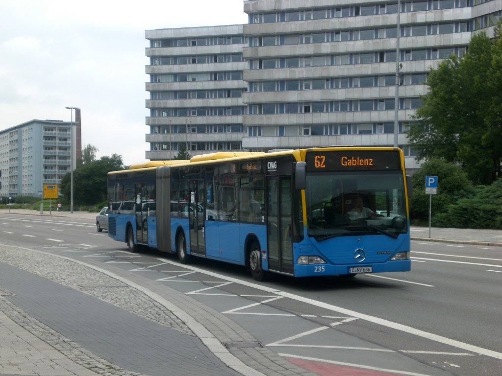 Mercedes-Benz O 530 I (Citaro) auf der Linie 62 nach Gablenz nahe der Haltestelle Roter Turm.(4.8.2011)