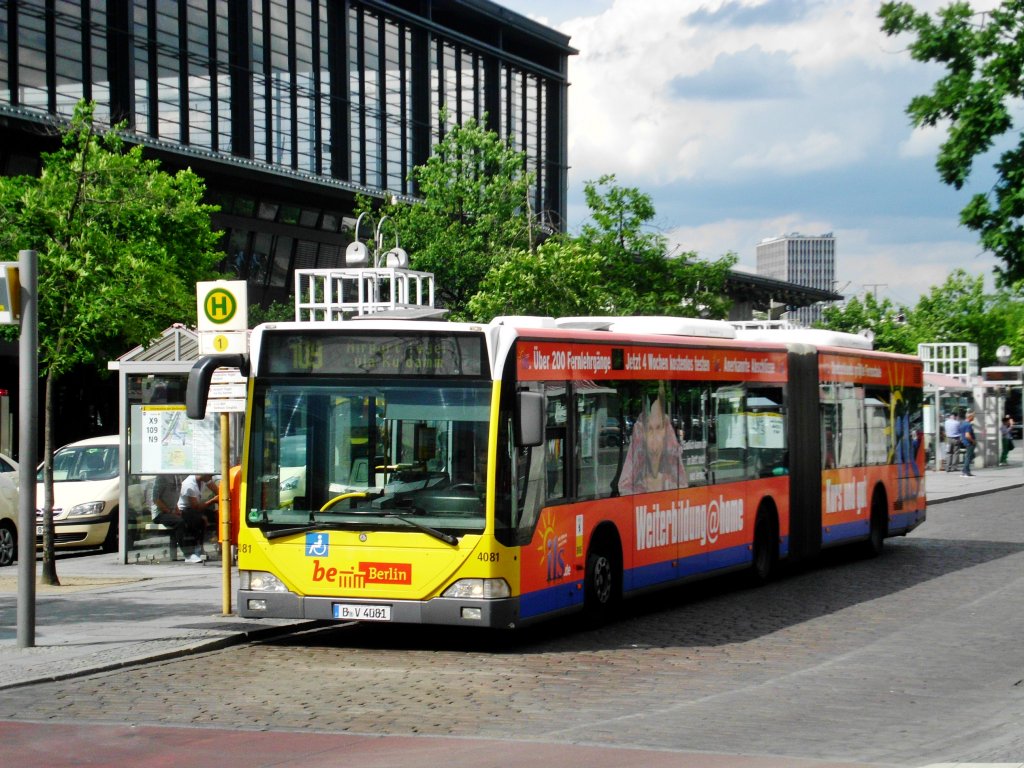 Mercedes-Benz O 530 I (Citaro) auf der Linie 109 nach Flughafen Tegel am S+U Bahnhof Zoologischer Garten.(15.6.2013) 