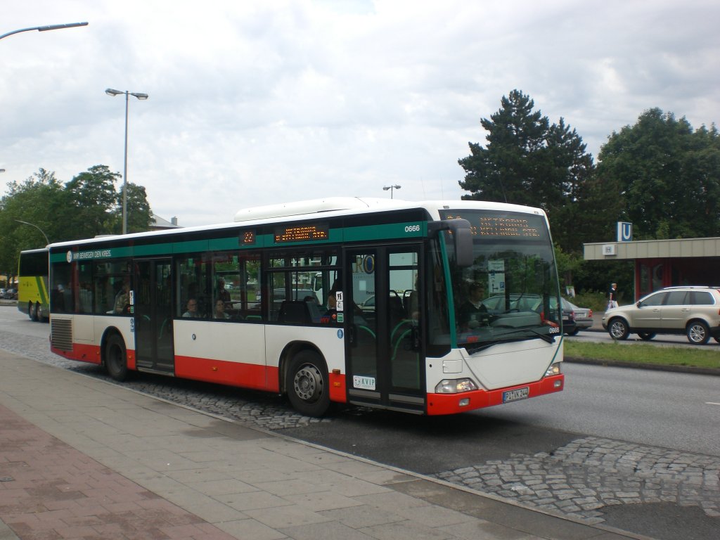Mercedes-Benz O 530 I  (Citaro) auf der Linie 22 nach U-Bahnhof Kellinghusenstrae am U-Bahnhof Hagenbecks Tierpark. 