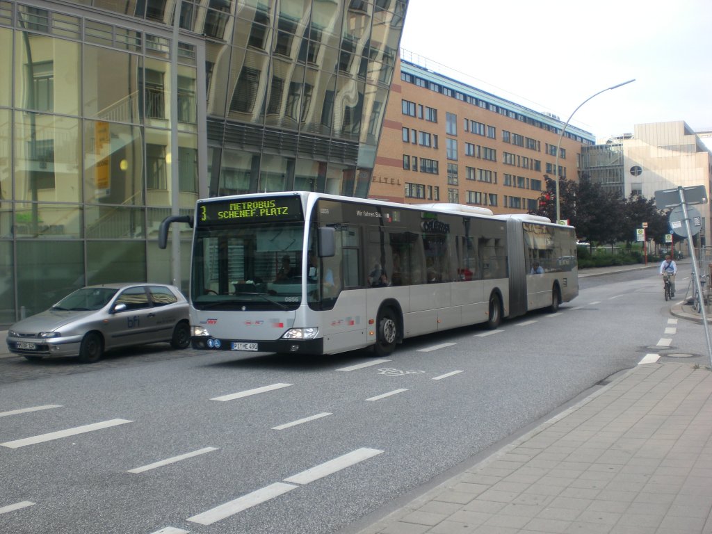 Mercedes-Benz O 530 II (Citaro Facelift) auf der Linie 3 nach Schenefelder Platz am U-Bahnhof Rdingsmarkt.