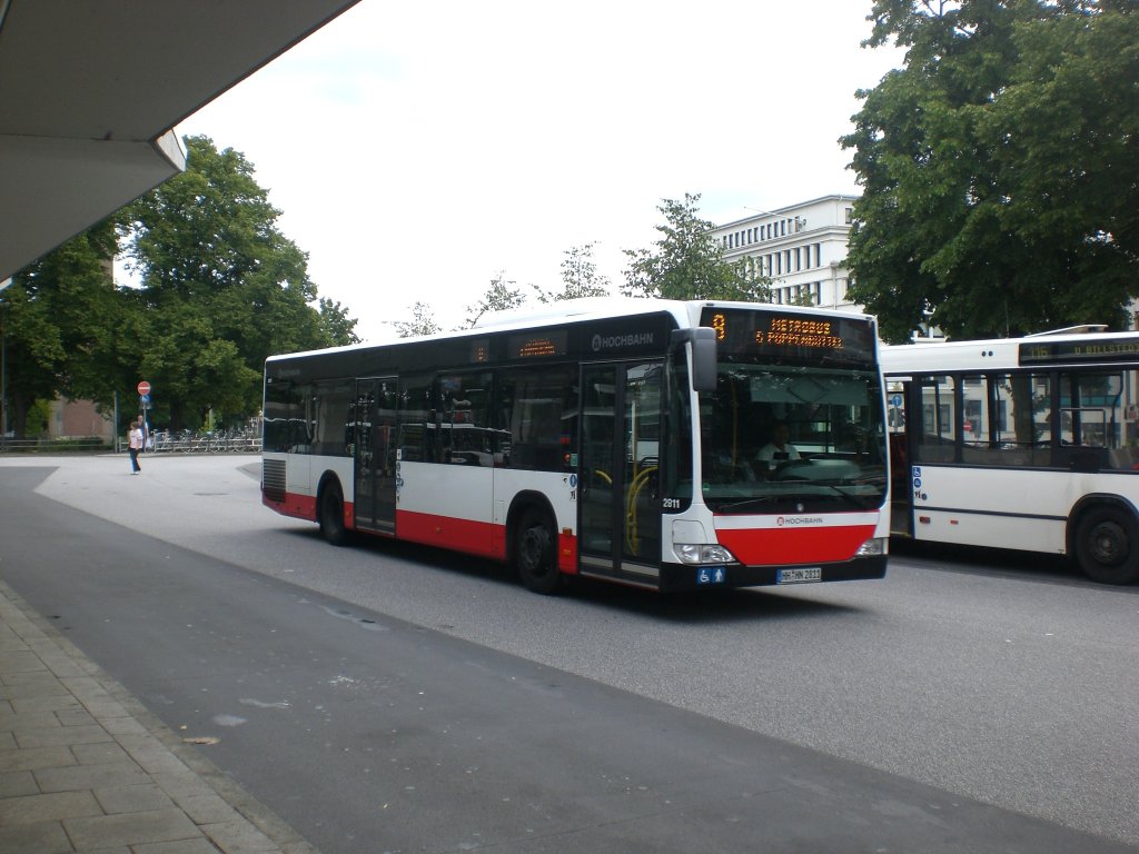 Mercedes-Benz O 530 II (Citaro Facelift) auf der Linie 8 nach S-Bahnhof Poppenbttel am U-Bahnhof Wandsbek Markt.