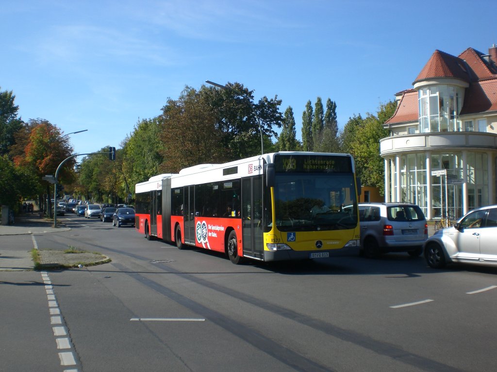 Mercedes-Benz O 530 II (Citaro Facelift) auf der Linie X83 nach Lichtenrade Nahariyastrae an der Haltestelle Zehlendorf Knigin-Luise-Platz/Botanischer Garten.