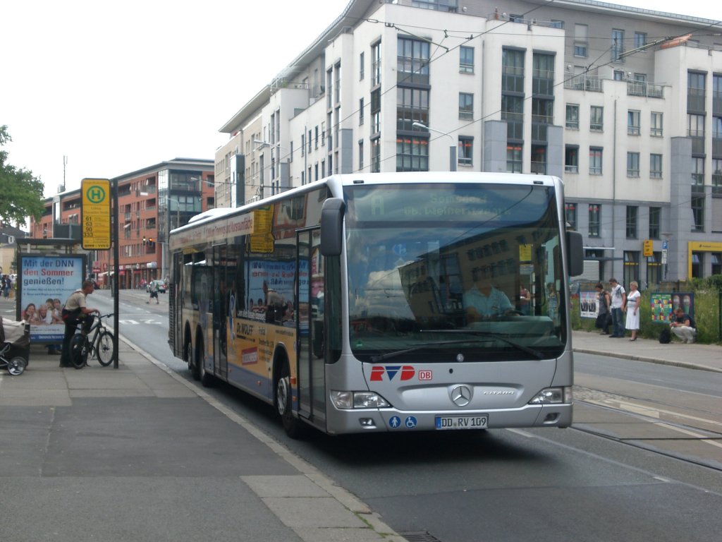 Mercedes-Benz O 530 II (Citaro Facelift) auf Linie A nach Somsdorf/Pfaffengrund an der Haltestelle Lbtau Tharandter Strae.(27.7.2011)